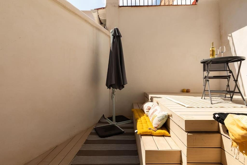 דירות ולנסיה Cozy Loft Patio+Pool +Wifi מראה חיצוני תמונה