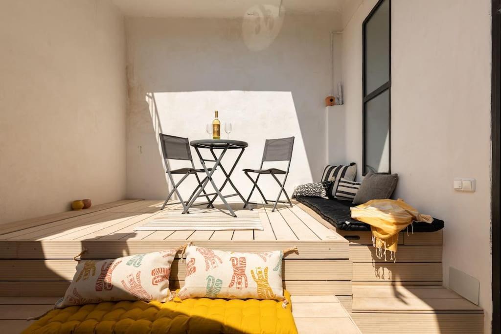 דירות ולנסיה Cozy Loft Patio+Pool +Wifi מראה חיצוני תמונה